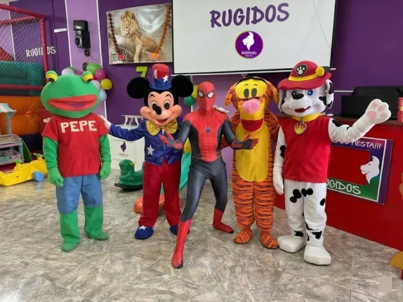 Show Personajes en Vivo 1